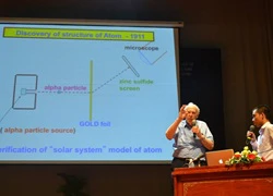 Chủ nhân Nobel vật lý 1990 trò chuyện về con đường khám phá hạt quark