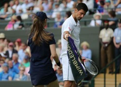 Djokovic khiến bóng hồng nhặt bóng suýt khóc