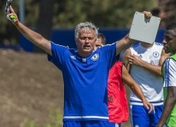 HLV Mourinho thúc giục cầu thủ Chelsea tập luyện