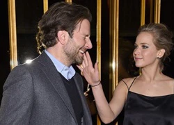 Jennifer Lawrence lần thứ 3 tái ngộ "tình cũ" Bradley Cooper