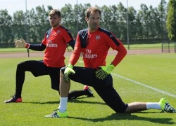 Lần đầu của Petr Cech tại Arsenal