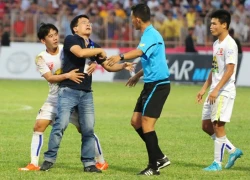 Lùm xùm trọng tài, V-League dùng 'hàng ngoại'