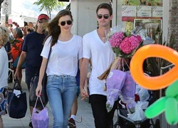 Miranda Kerr công khai nắm tay tỷ phú trẻ nhất thế giới