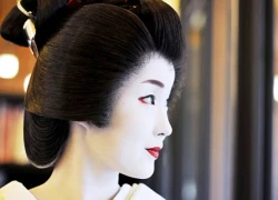 Nghi thức làm đẹp của một Geisha hiện đại