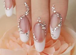 Những mẫu nail đẹp tinh khôi cho cô dâu