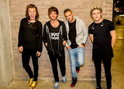 One Direction tạm ngưng hoạt động vì thành viên Louis sắp làm bố?