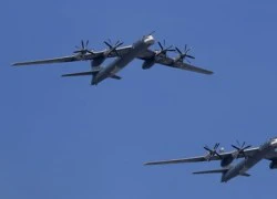 Phi công Tu-95 Nga gửi thông điệp chúc mừng, quân đội Mỹ lo sợ