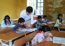 Phó hiệu trưởng kiêm Bí thư Chi bộ dạy đủ 4 tiết/tuần có được tính tiền thừa giờ?