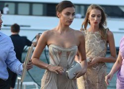 Thời trang gây sốc của Irina Shayk