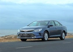 Toyota Camry 2.0E: Vua thực dụng