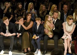 Victoria Beckham muốn Harper nối nghiệp mẹ