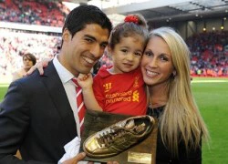 Vụ Luis Suarez cắn người lên truyện tranh?