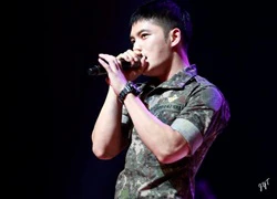 Jaejoong (JYJ) nhập ngũ vẫn khiến fan điêu đứng vì vẻ đẹp "nam thần"