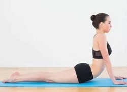 5 động tác yoga đơn giản giúp bạn có vòng bụng phẳng lì