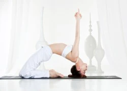 Ba người đẹp Việt giữ dáng bằng yoga