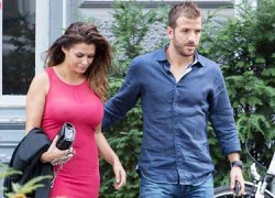 Bạn gái cũ Van der Vaart từng muốn quyên sinh