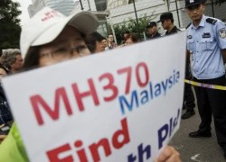 Chuyên gia Malaysia sang Maldives kiểm tra mảnh vỡ nghi của MH370