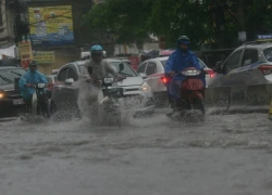 Hà Nội có nguy cơ ngập lụt, Sa Pa lạnh 15 độ C