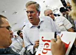 Jeb Bush chỉ trích người châu Á sang Mỹ sinh con để lấy quốc tịch