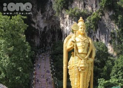 Khám phá hang động Batu huyền bí tại Malaysia