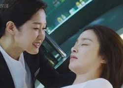 Kim Tae Hee bị "y tá điên loạn" cho ăn tát