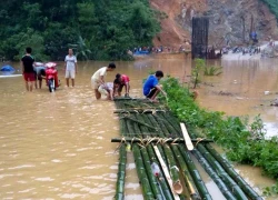 Lụt &#8216;tấn công&#8217; lên miền núi Thanh Hóa