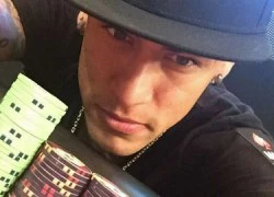 Neymar chơi poker cao tay thế nào?