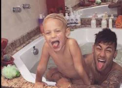 Neymar được ở gần mẹ của con trai