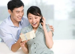 "Quà tặng vợ" nhưng chồng ghi tên người khác