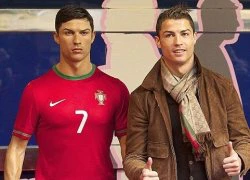 Ronaldo chơi trội, dựng tượng sáp&#8230; ngắm chơi