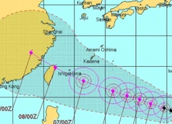 Siêu bão mạnh nhất năm tiến thẳng Đông Á