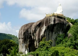 Vẻ đẹp chông chênh thắng cảnh Đá Ba Chồng