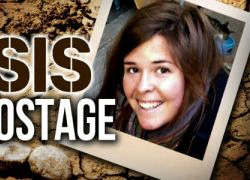 Vì sao con tin Kayla Mueller không chạy trốn?