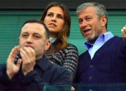 Vợ Abramovich phẫn nộ vì Mourinho loại bác sĩ Carneiro