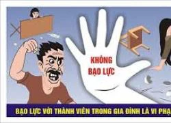 Vụ bé bốn tuổi bị dượng đánh chết: Người anh vẫn đang nguy kịch