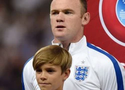 Cậu hai nhà Becks hãnh diện đứng bên Rooney