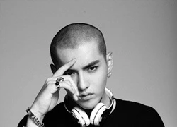 Ảnh Kris (EXO) xuất hiện tại Quảng trường Thời đại New York