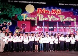 Báo Đầu tư trao 50 suất học bổng Swing for the Kids tại Hải Phòng