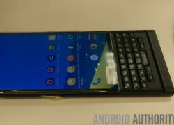 BlackBerry Venice rò rỉ ảnh thực tế