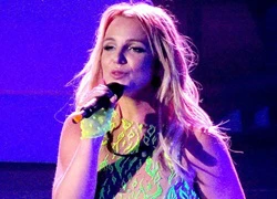 Britney Spears đút túi thêm 35 triệu USD ở Las Vegas