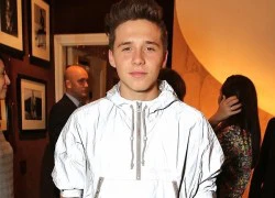 Brooklyn Beckham bảnh bao đi xem phim một mình