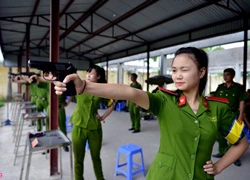 Buổi học võ thuật, bắn súng của sinh viên cảnh sát