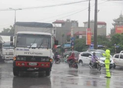 Công an Hà Nội nói về nguyên nhân giao thông "tê liệt" trong mưa ngập