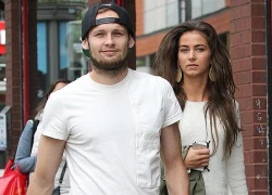 Daley Blind ăn mừng bàn thắng đặc biệt cùng bạn gái