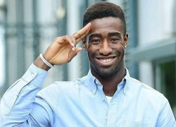 Djourou được làm "Vua" vì vợ... đẻ toàn con gái