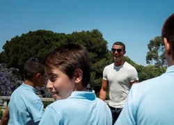 Fan có cơ hội ăn tối và tư vấn "góc con người" cho Ronaldo