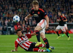 Fan PSV làm ấm lòng sao trẻ M.U, Luke Shaw