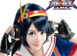 Lạ mắt với cosplay chiến binh Athena trong Super Fighter