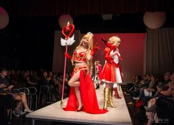 Lạ mắt với màn trình diễn cosplay trên sàn Catwalk