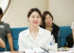 Lee Young Ae đẹp không tì vết ngày tái xuất màn ảnh